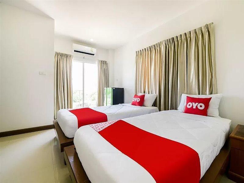 Oyo 350 Mae Saeng Place Si Racha Esterno foto