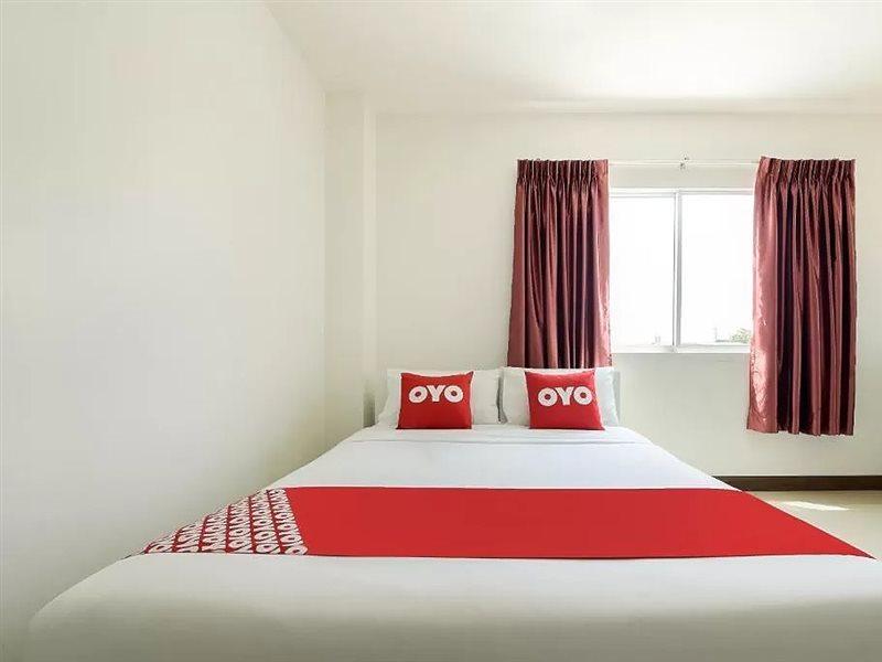 Oyo 350 Mae Saeng Place Si Racha Esterno foto