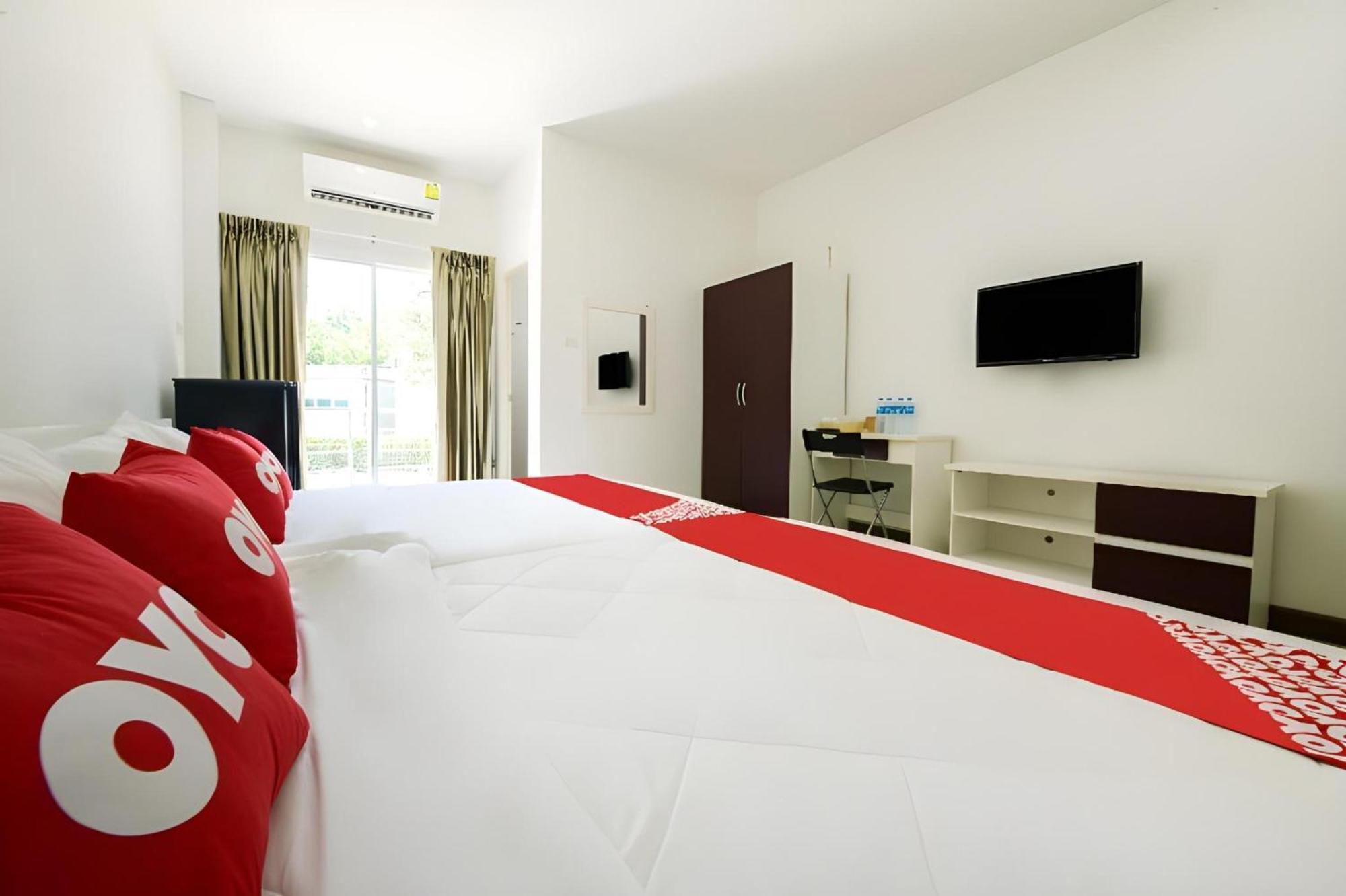 Oyo 350 Mae Saeng Place Si Racha Esterno foto
